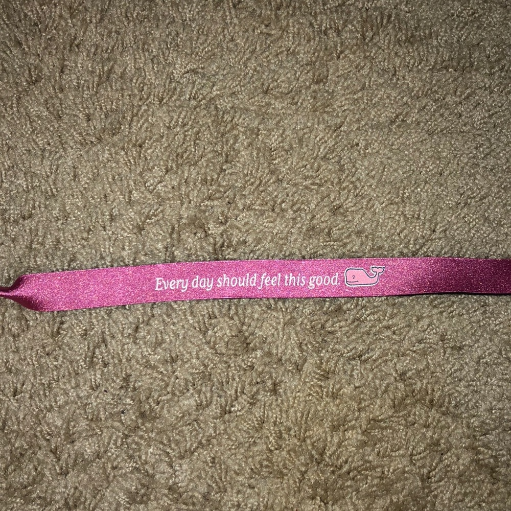Vineyard Vines accessory for glasses